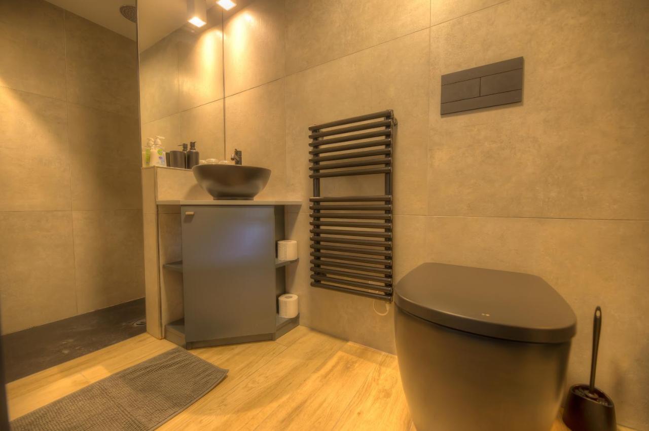 Cute And Modern Duplex Apartment In Ideal Location Rcas1-1 Валета Екстериор снимка